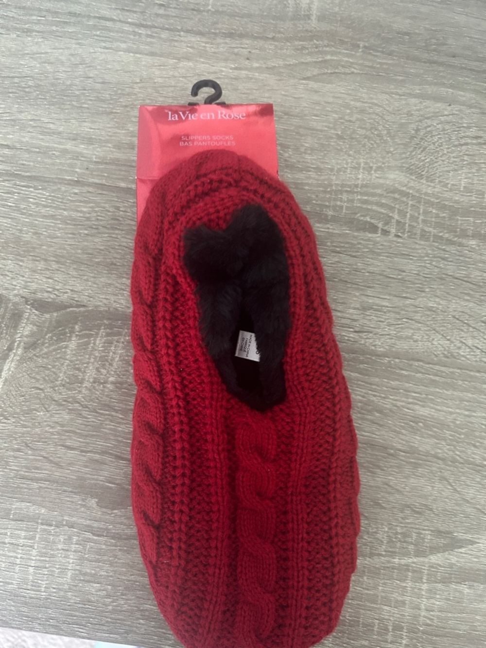 La Vie En Rose Red Cable-Knit Fuzzy Lined Slippers